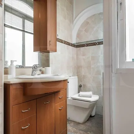 Apartment Charming With Private Patio By Rems *