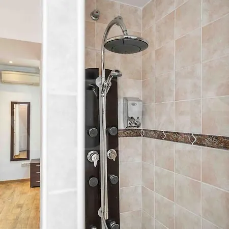 Charming With Private Patio By Rems * Malaga