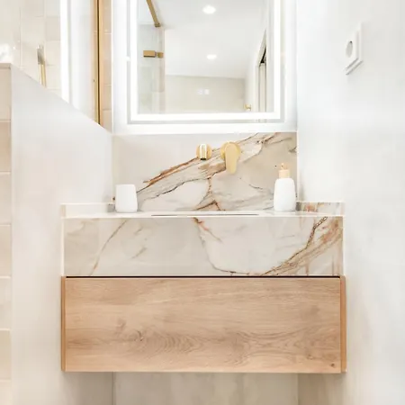 Apartment Charming With Private Patio By Rems *