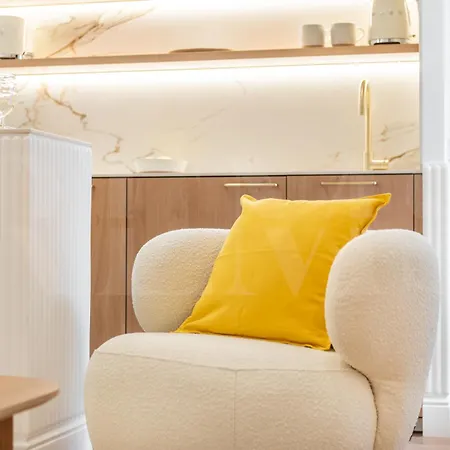 Charming With Private Patio By Rems Apartment