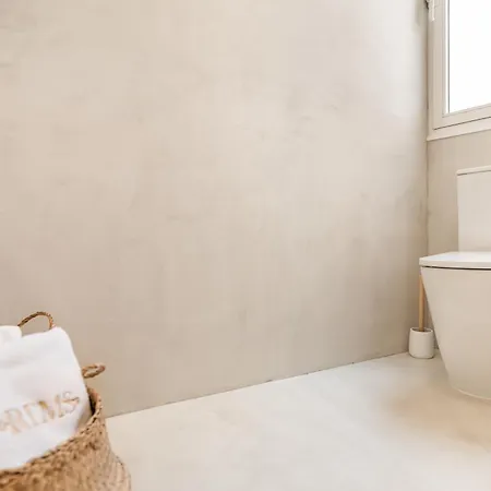 Charming With Private Patio By Rems
