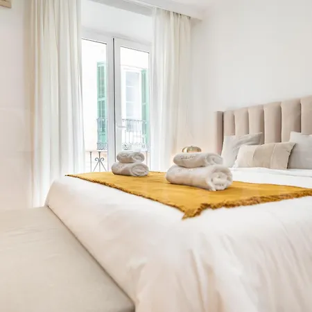 Charming With Private Patio By Rems Apartment Malaga
