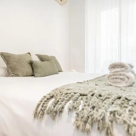 Charming With Private Patio By Rems Apartment Malaga